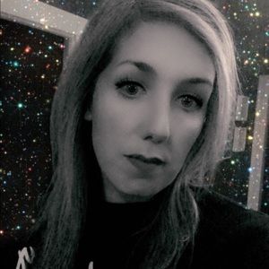 Meet your Posher, Holly